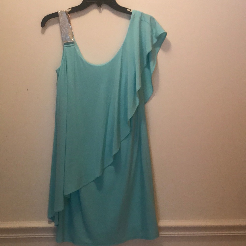 Short, mint green formal dress